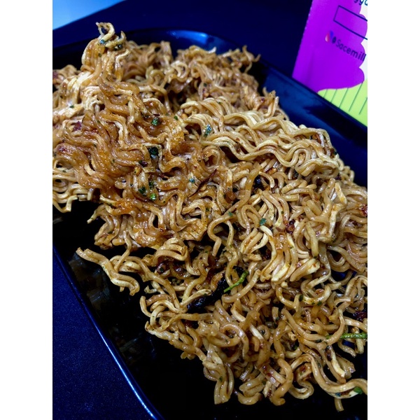 

mie crispy / mie kriuk / mie goreng / mie pedas daun jeruk / mie kering pedas / mie kremes / mie kering pedas gurih / cemilan pedas / cemilan bandung /jajanan