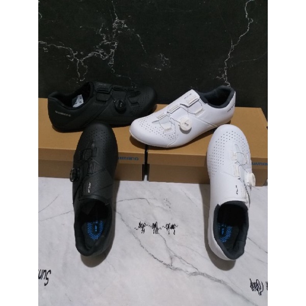Sepatu cleat roadbike shoes shimano RC300 Wide