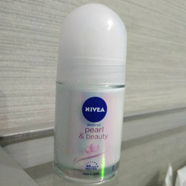 NIVEA Personal Care Deodorant Pearl &amp; Beauty Roll On 25 ml / 50 ml