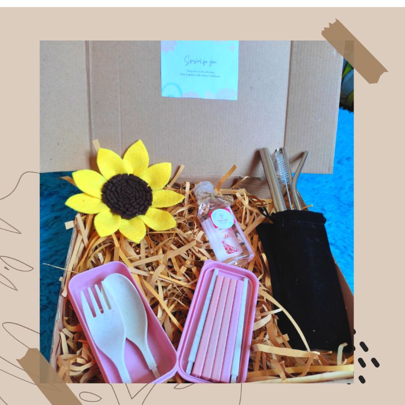 

GIFT FRIENDLY/HAMPERS / GIFT / KADO / GRADUATION / HAPPY BIRTHDAY/NATAL/