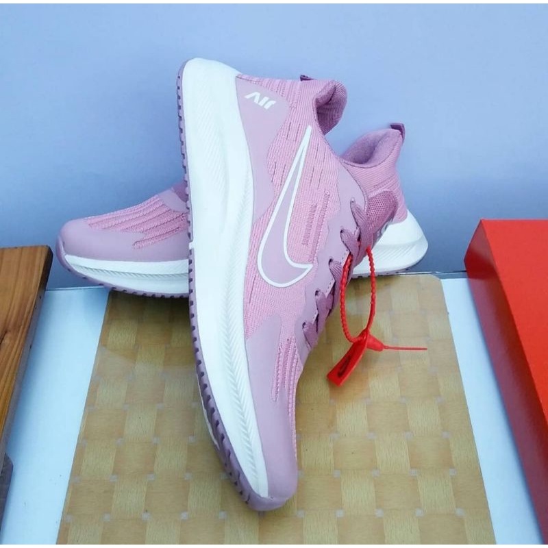 NIKE ZOOM PREMIUM Made in vietnam