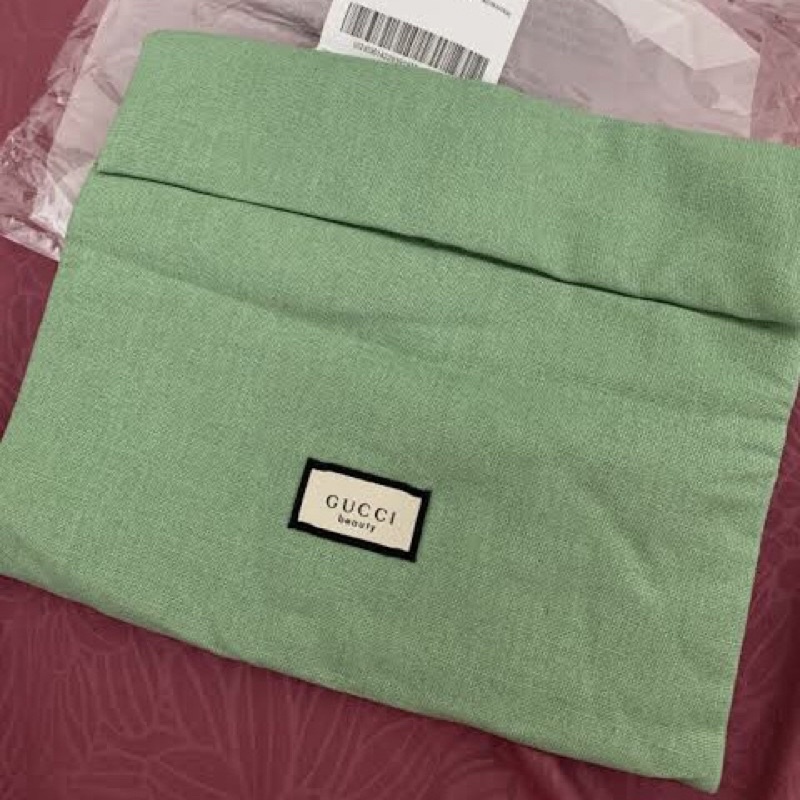 Gucci vip gift green linen pouch