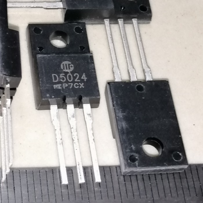 D5024 D 5024 2SD5024 NPN Transistor Kecil Horizontal TV Polytron