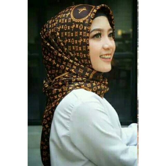Jilbab segiempat maxmara square / segiempat motif Lv