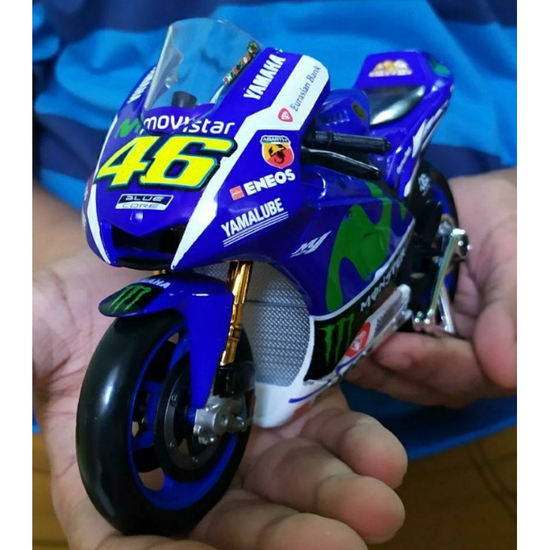 Diecast Miniatur Motor MotoGP Valintino Rossi 46 Movistar 2017 Skala 1:10