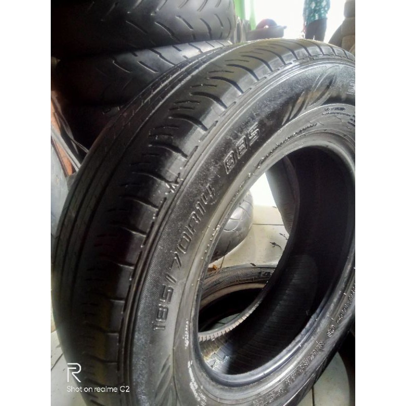 Ban mobil second Ukuran 185/70 R14 TUBLES