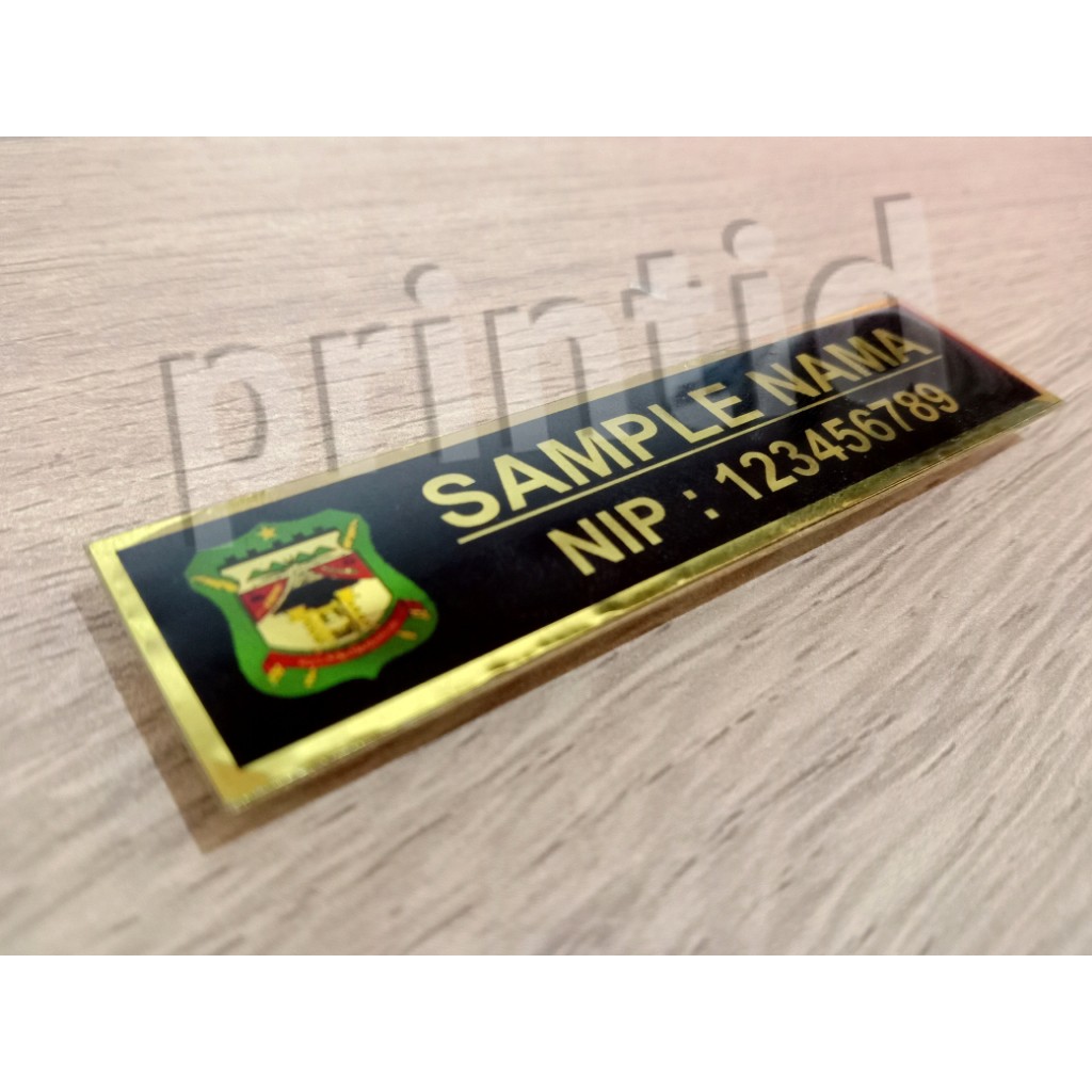 

NAME TAG/bed nama dada bahan logam plat kuningan/resin finishing