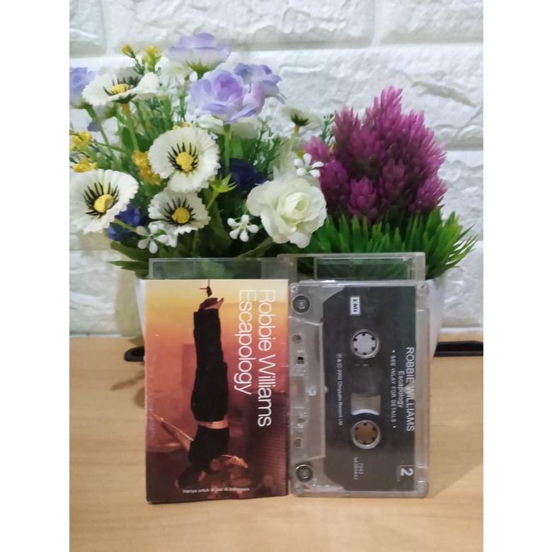 Kaset ROBBY WILLIAMS - ESCAPOLOGY