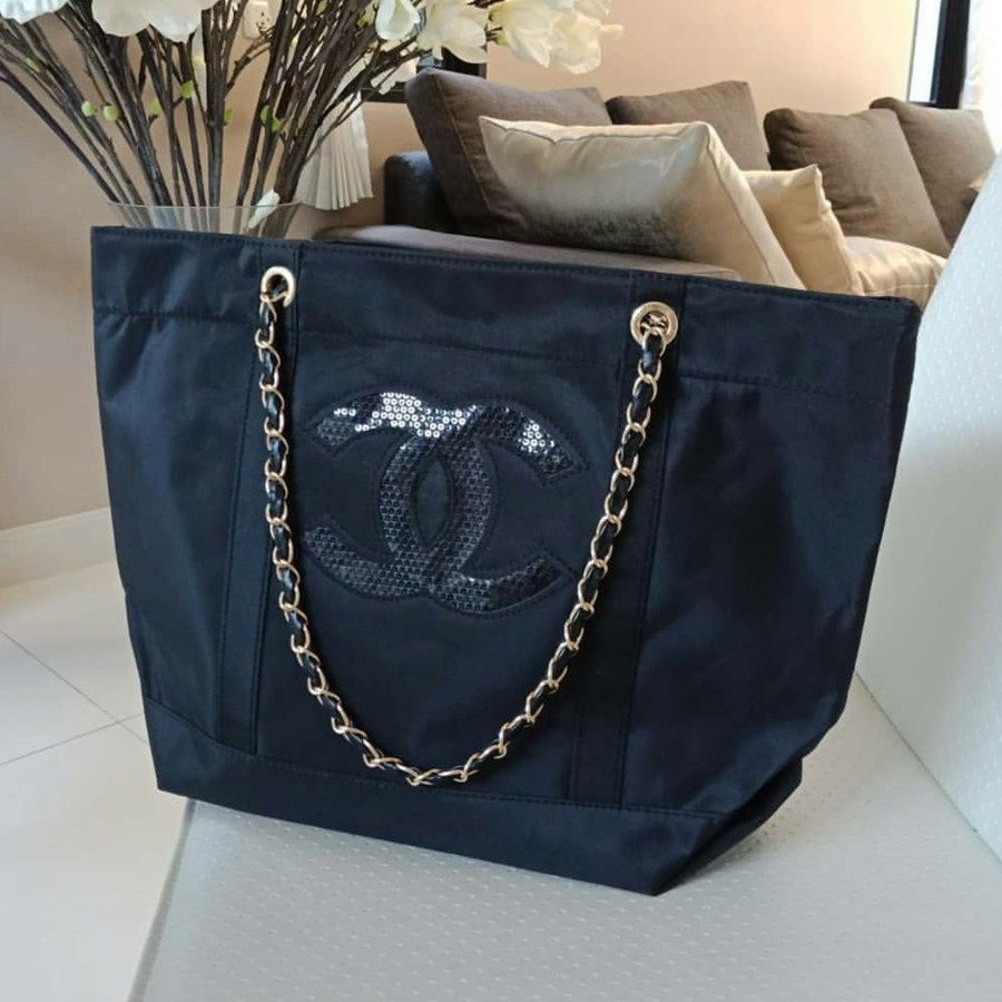 Chanel Tote Bag Kanvas Gold Chain Ori Counter gift
