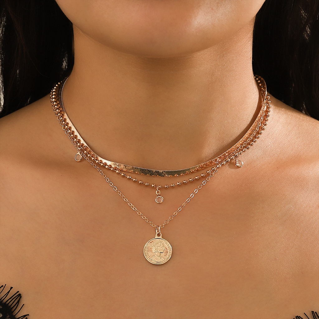 Kalung Rantai Choker Multilayer Liontin Kunci Hati Warna Emas Gaya Vintage Untuk Wanita