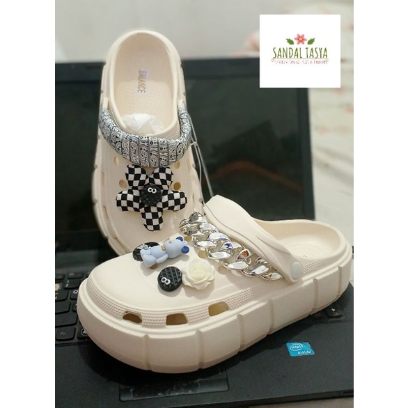 Sandal Baim Fuji Wanita  Import BALANCE E8067 Jibbitz Karakter Rantai Bunga Besar Karet EVA Korean Fashion Terbaru