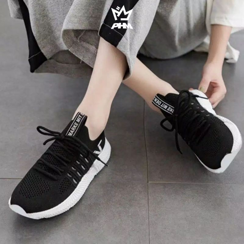 Sepatu Sneakers Wanita Fashion | Sepatu Casual Keren | Sepatu Import Kekinian | Sepatu Cewe Bagus