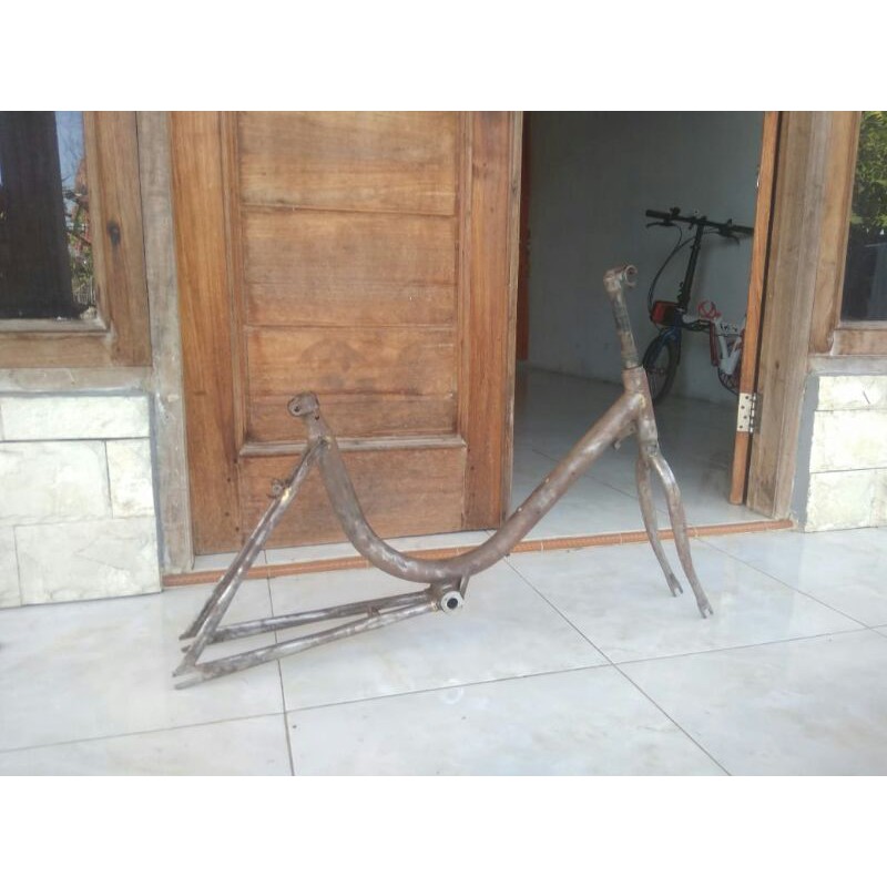 Frame minion Marubeni