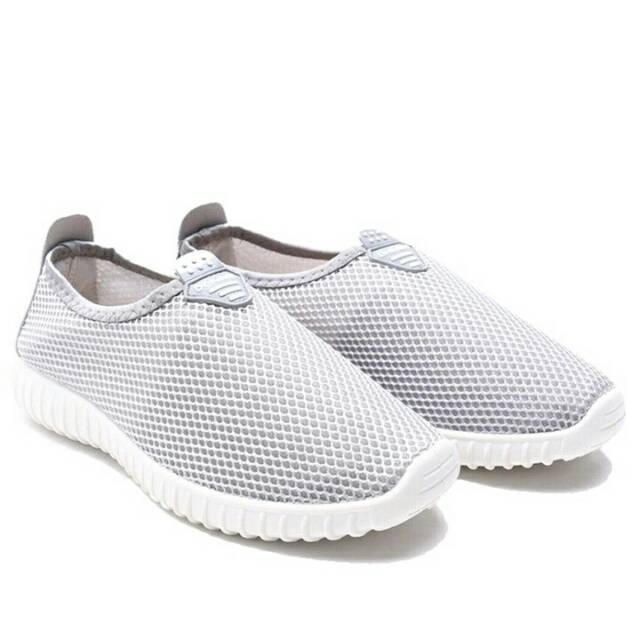 Dr. Kevin Sneaker . Sepatu Dr.kevin