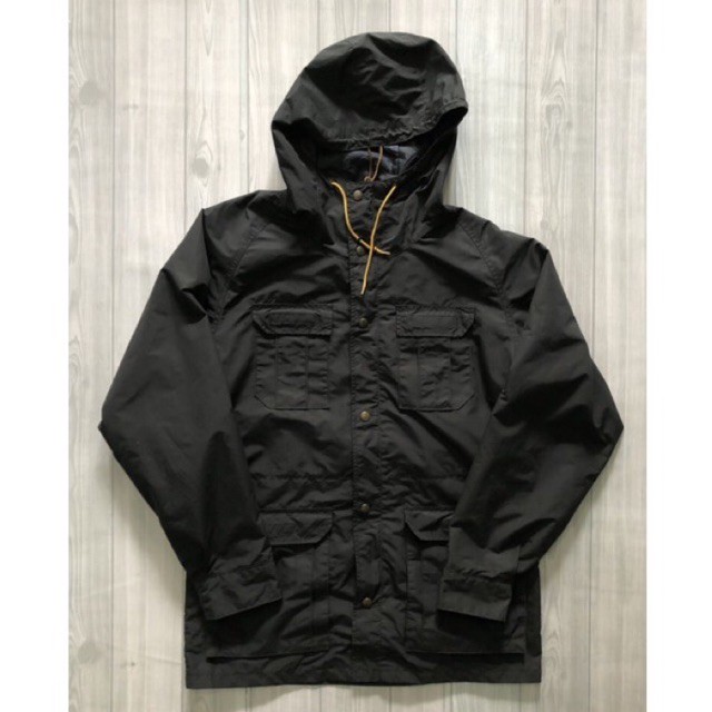 JAKET PARKA LEVIS SECOND DAN BEKAS