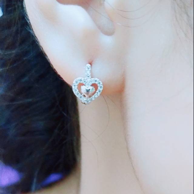 Anting jepit fashion wanita dewasa Love mata putih perak asli 925/silver lapisan emas putih murni.
