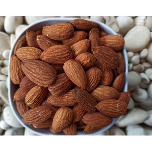 

TFS KACANG ALMOND UTUH RAW - MENTAH 500 GR PREMIUM QUALITY