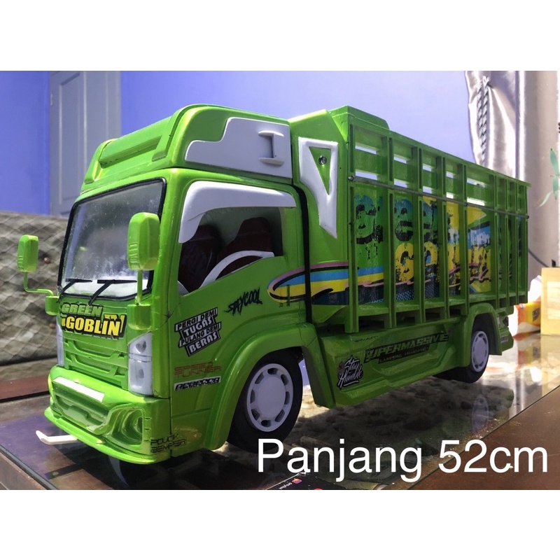 Miniatur Truk ISUZU GIGA NMR Jumbo