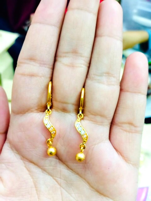 Anting wanita // anting jurai // anting permata// anting lapis emas // anting pengganti emas