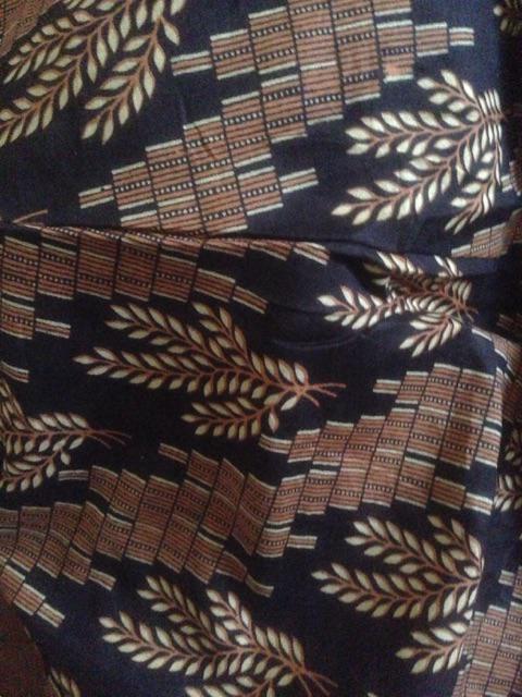 Tunik Mona Padi Hitam Sogan Serut Sarimbit Batik Parang Seling