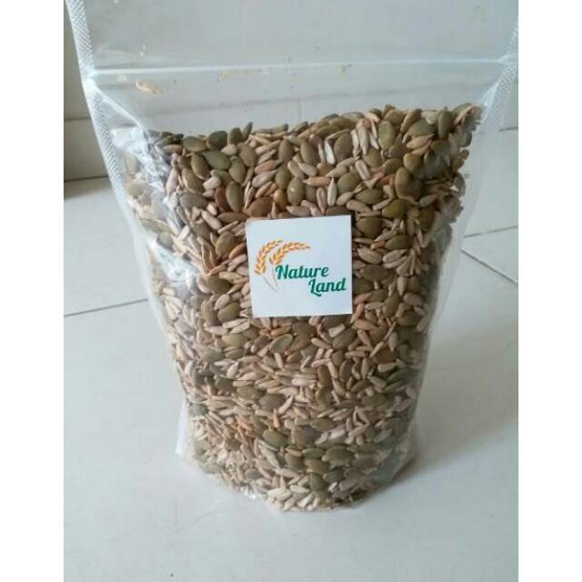 

ROASTED MIXED PUMPKIN SUNFLOWER SEEDS 1 KG