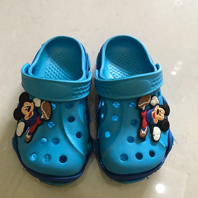 Preloved Crocs KW Mickey sz 27