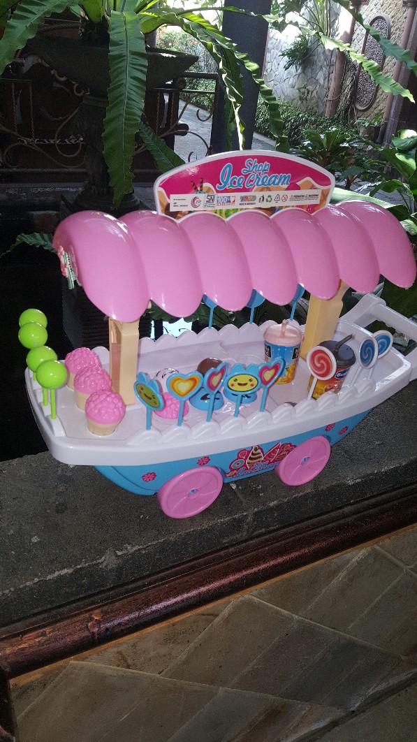 Candy shop besar dan set koper es  krim  besar Shopee 