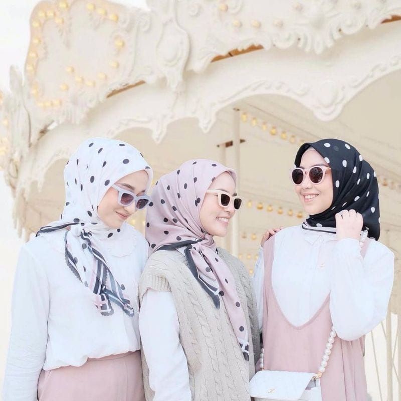 Hijab/ Jilbab Voal Motif Polkadot Premium