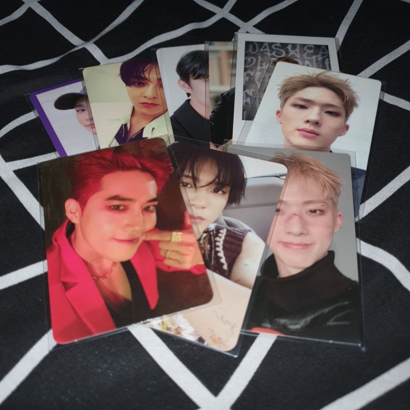 Photocard Jeno Suho Xiumin Jiung Intak Minhyun Hyunjin