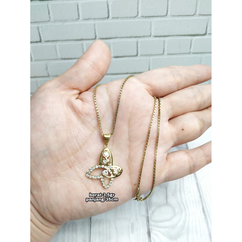 KALUNG LIONTIN KUPU KUPU KOMBINASI BUNGA MATA GOLD KODE CF090