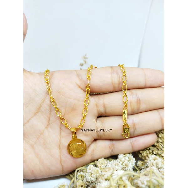 Kalung donat ukir &amp; Liontin koin