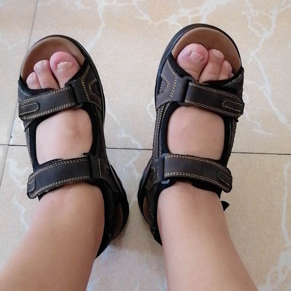 Sandal Hiking Gunung Pria Original Sendal Kulit Asli Cowok Sepatu Santai Outdoor Keren Adventure Laki Laki Terbaru 057