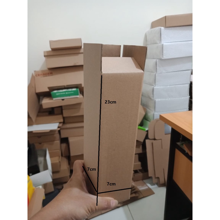 

Kardus Dus Kotak Box Tinggi Gelas Tumbler Dus Packing 7x7x23cm 5pcs