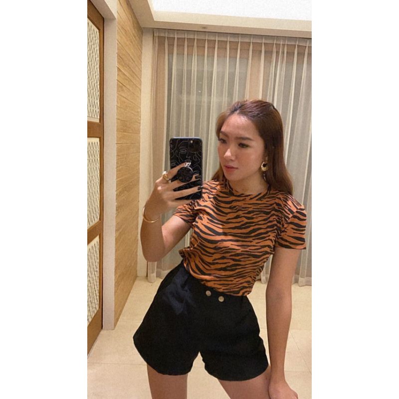 TOP BELLACITA TIGER PRINT. bahan super comfy stretch sampe L besar