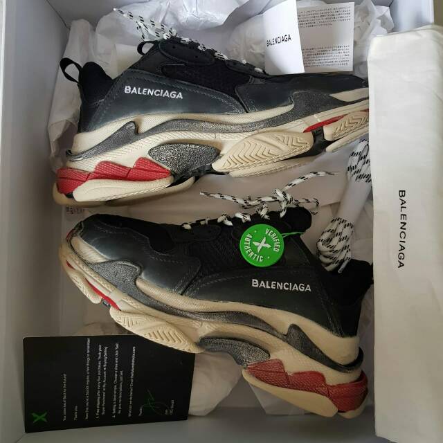 Sepatu balenciaga triple s ORI