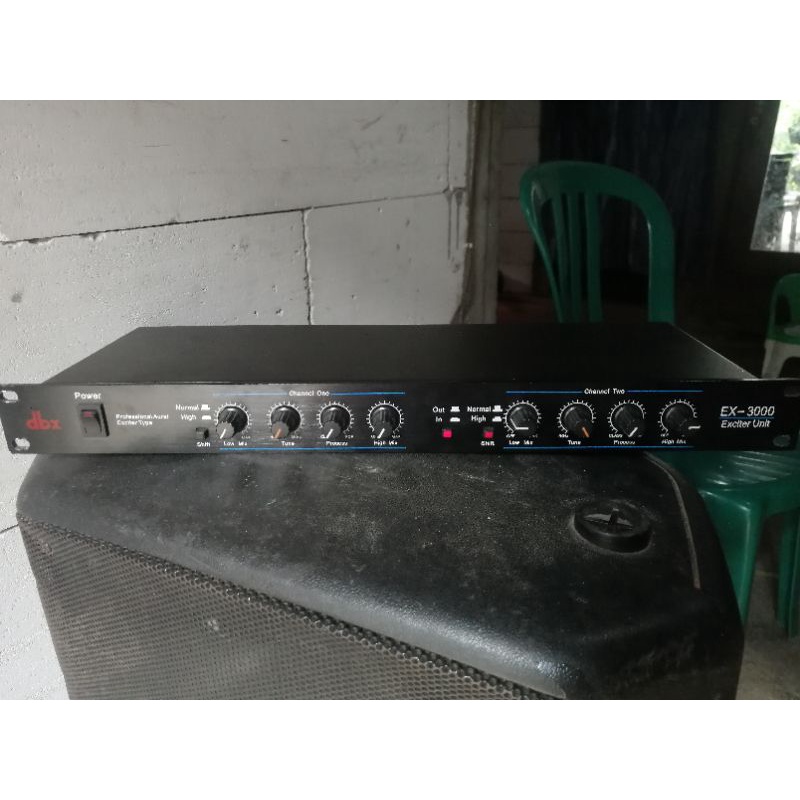 Audio prosesor dbx exciter ex 3000