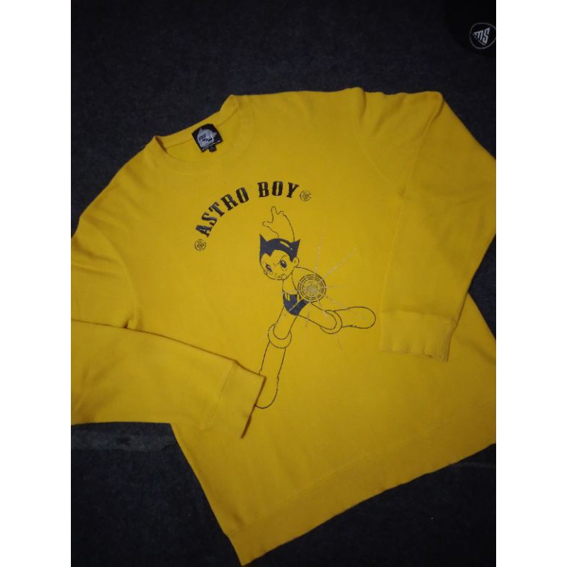 preloved sweeter crewneck Astro Boy
