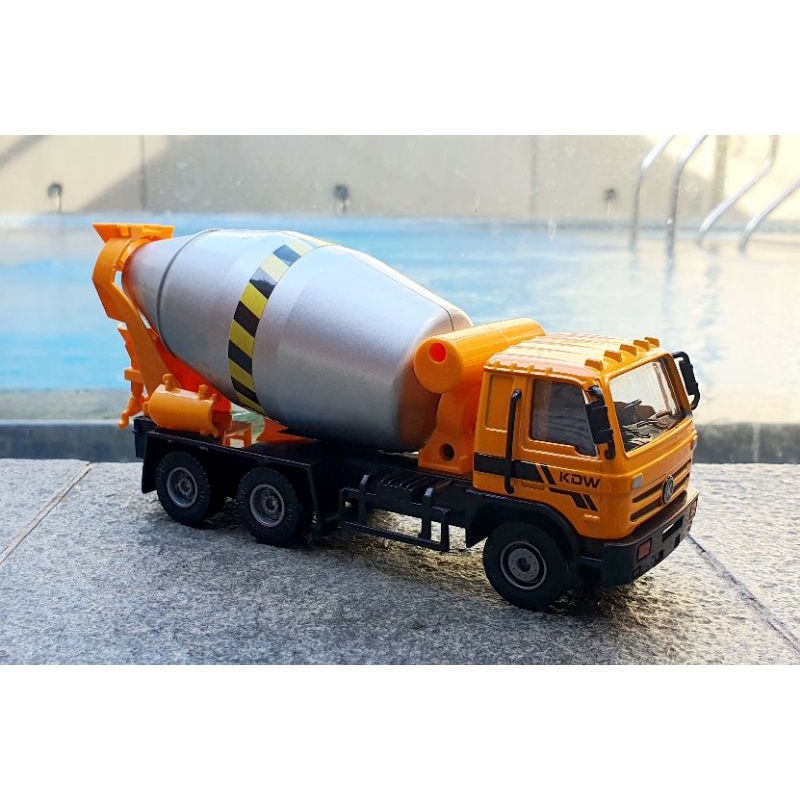 Diecast Heavy Duty Truck Cement Mixer KDW Skala 1:50 Miniatur Truck Molen