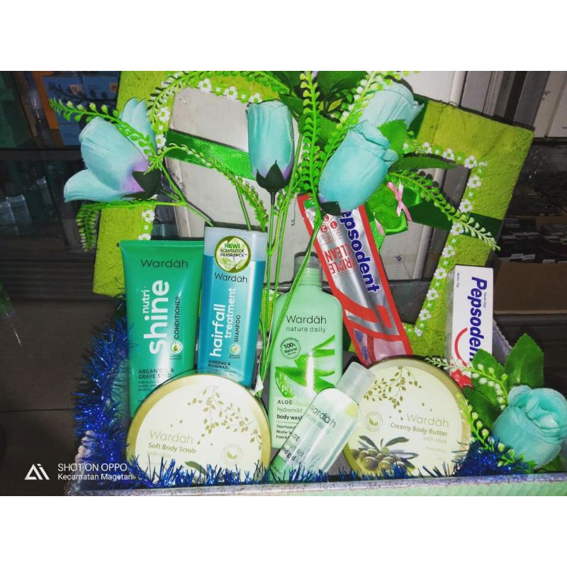 Paket wardah seserahan alat mandi