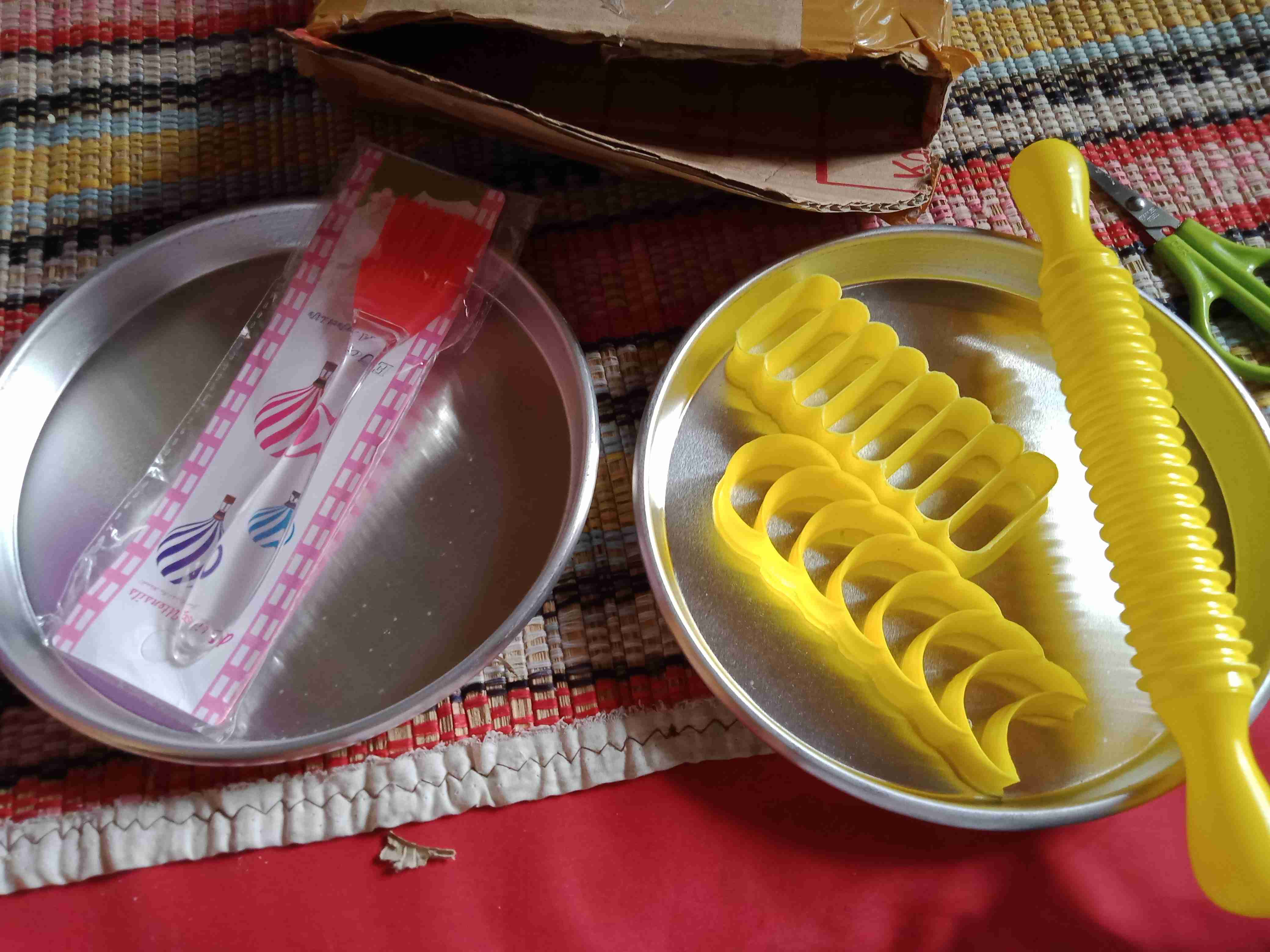 Cutter Cetakan Kue Kering Plastik Bentuk Bulan Sabit