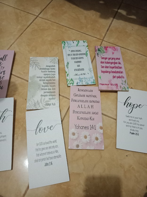 Hiasandinding/rohani/kristen/katolik/walldecor/pajangan/shabbychic/dekorasi