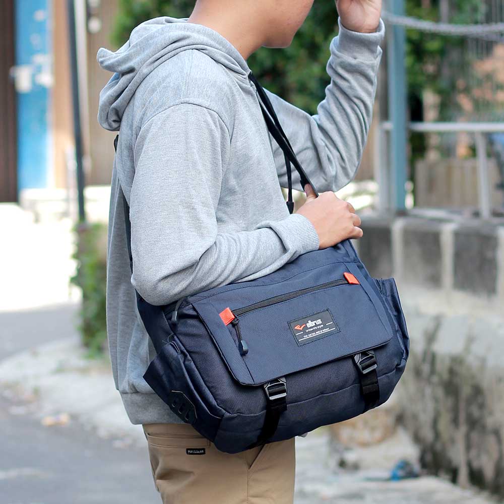 Tas Selempang Pria Cowok Elbrus Original Slingbag Distro Terbaru Tas Kerja Kuliah Sekolah Simple Ukuran Size Besar Medium Tas Dokumen Tas Bahu Model Simpel Minimalis