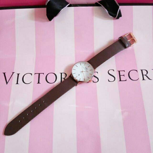 Premium daniel wellington watch