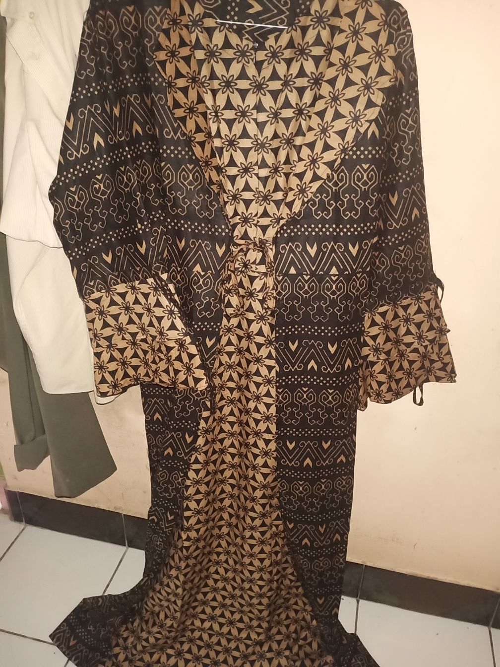 Gamis Batik Manggar, Padi,sekar,cantik,kubis,kipas,daun,kupu,nadine,gendis,kawung,parang,serit,seno