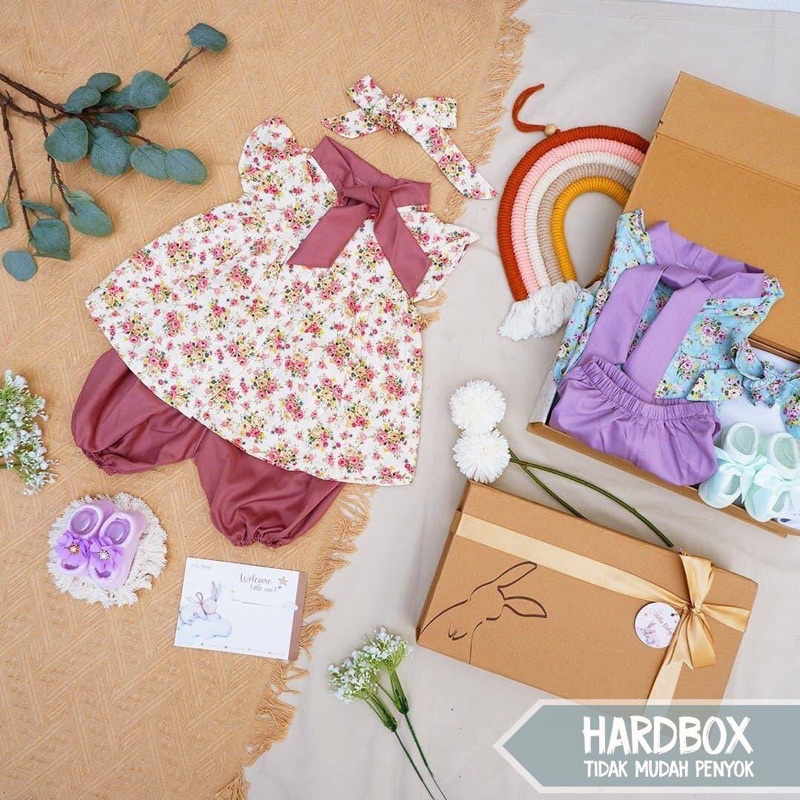 LIO040 Girls Baby Hampers 0-12 months/ Hampers bayi newborn/ Kado bayi/ baby girl gift set