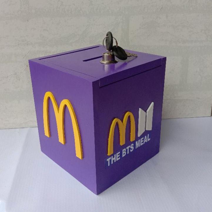 Best Seller.. Celengan Kayu BTS Meal  Limited edition Souvenir Kotak Tabungan Target Logo Timbul