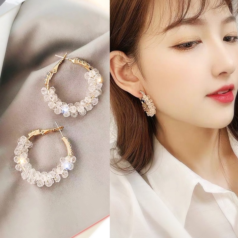 Anting Bentuk Lingkaran Aksen Kristal Gaya Korea Untuk Wanita