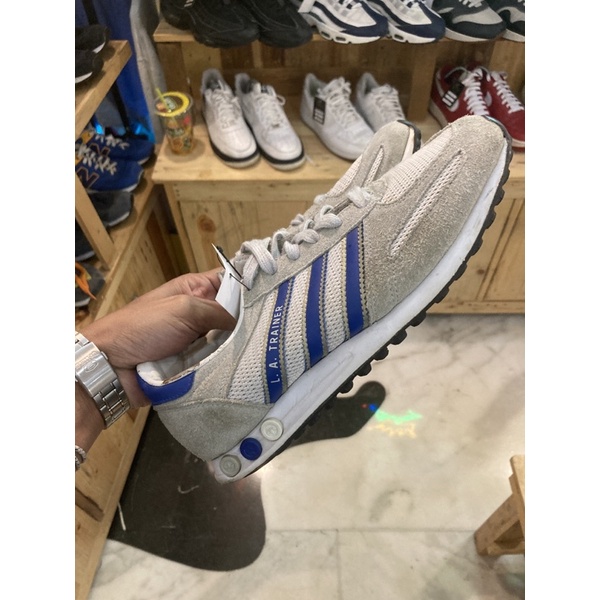 La Trainer blue