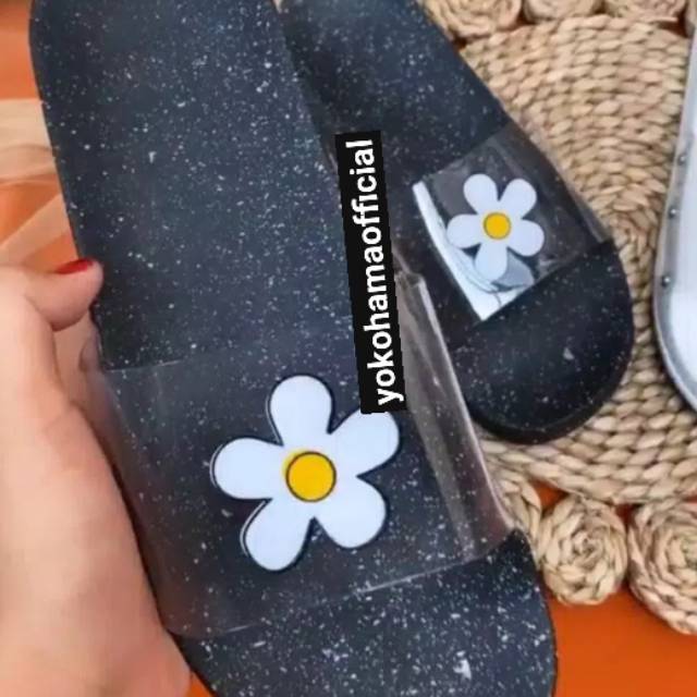 Sandal hits bangkok elegan