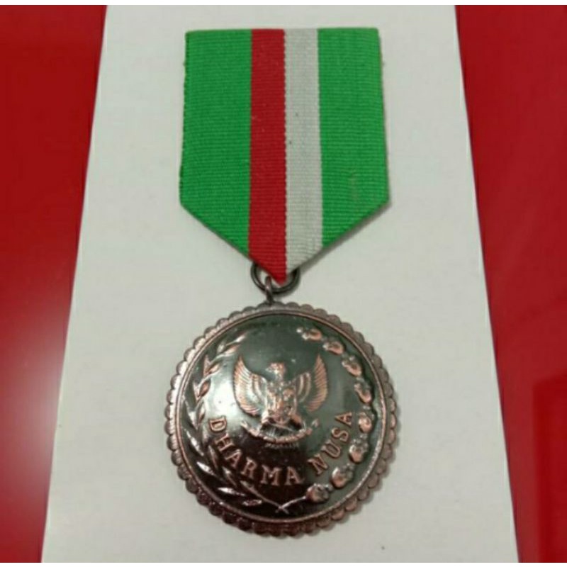 Satya Lencana Dharma Nusa / Mendali besar Dharma nusa